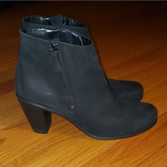 ECCO black leather booties - Picture 1 of 7